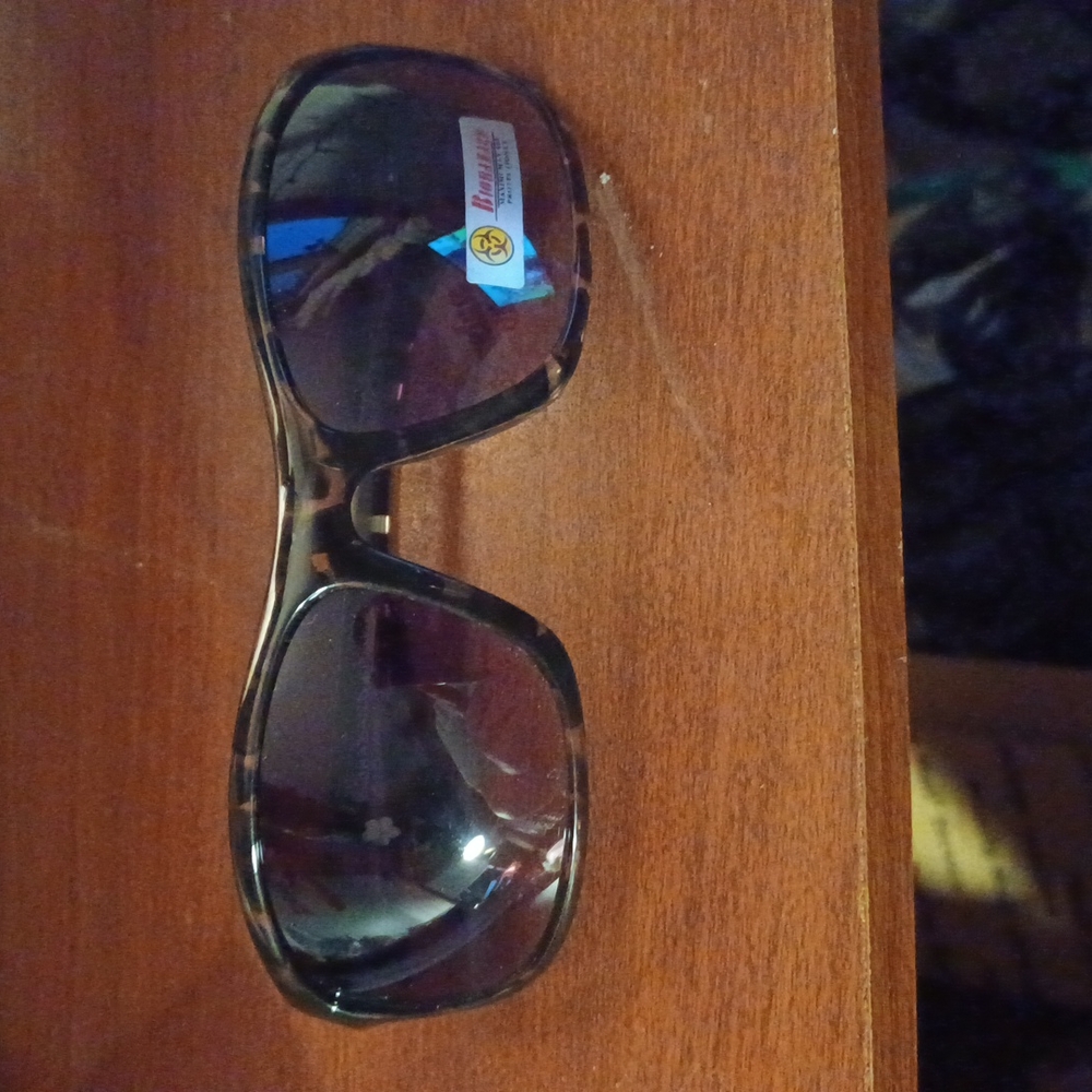 Biohazard โฃ๏ธ sunglasses - Picture 2 of 4